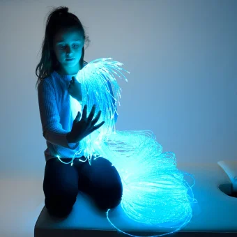 Playlearn's 5ft fiber optic with 16w light source and remote control. It has a color-changing LED. Enhances mood, relaxation, is durable and safe for kids.